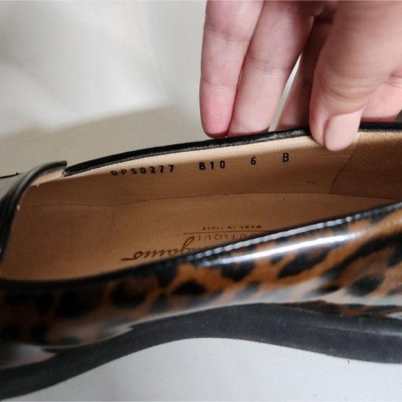 *SOLD* SALVATORE FERRAGAMO | Animal print loafers patent leather brown sz 6B - Picture 7 of 7